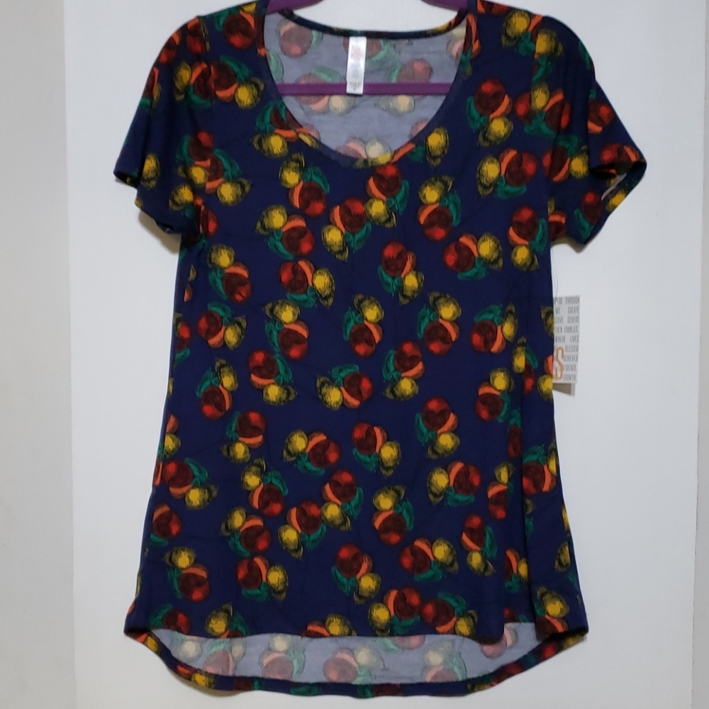 NWT LuLaRoe Classic T